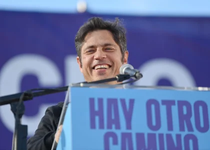 Kicillof no descartó competir con lista propia en las PASO del peronismo