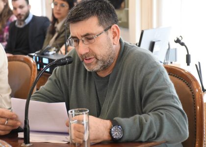 Ovejero explicó su ausencia en la reforma del EMSU y negó una ruptura del oficialismo