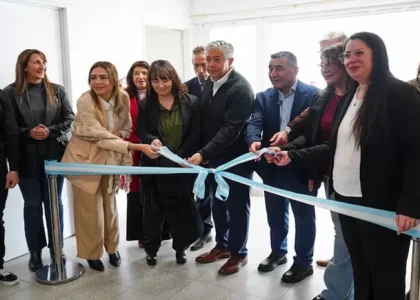 Figueroa inaugura la ampliación del IFD 14 y acelera el retiro de aulas tráiler
