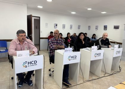 منظر حضري ل El Chaltén والأراضي البلدية عند سفح الجبل