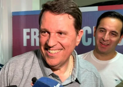 Gerardo Zamora durante la jornada de elecciones municipales en Santiago del Estero