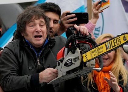 Хавьер Милей во время интервью о планах переизбрания