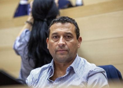 Ramón Flores lors d'une session de la Législature de Córdoba