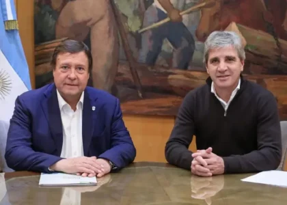 Alberto Weretilneck et Gabriel Sánchez lors d'une activité officielle à Río Negro