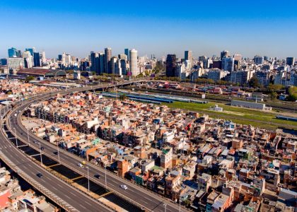 Viviendas y calles de uno de los barrios populares de la Ciudad de Buenos Aires