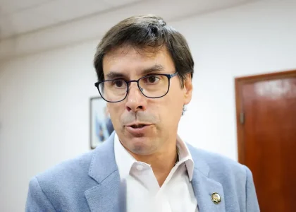 Federico Cardozo lors d'une réunion de travail du gouvernement de Jujuy.