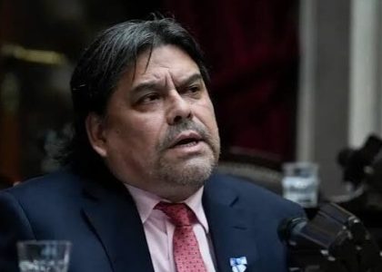 Araujo pidió documentar las transferencias a Ushuaia y Río Grande ante el reclamo por coparticipación
